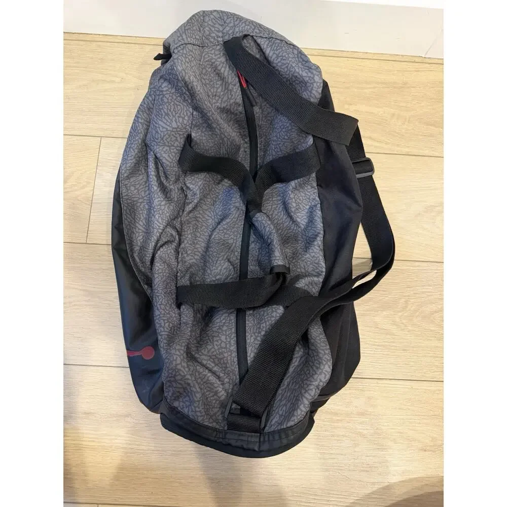 Nike Air Jordan Premium JUMPMAN Duffel Bag Gym Workout 23.5